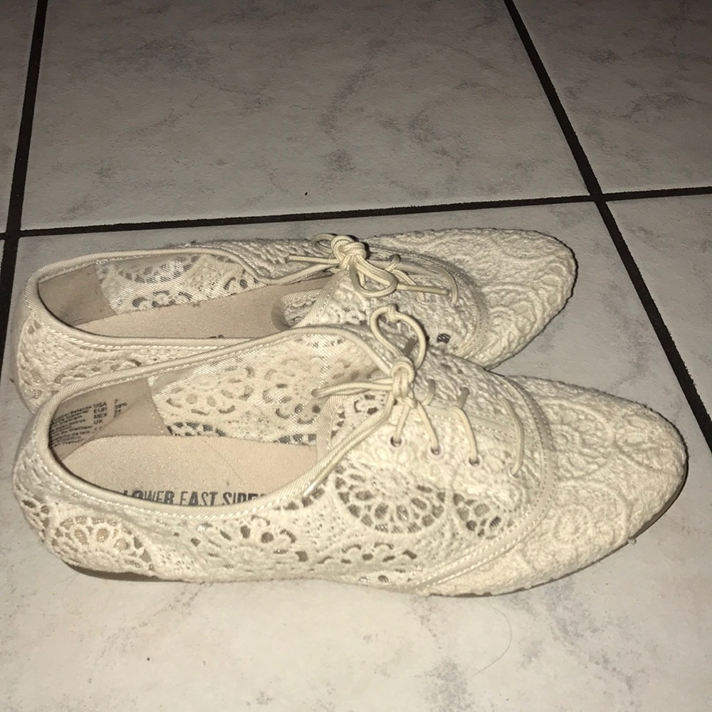 Cream Lace Shoes